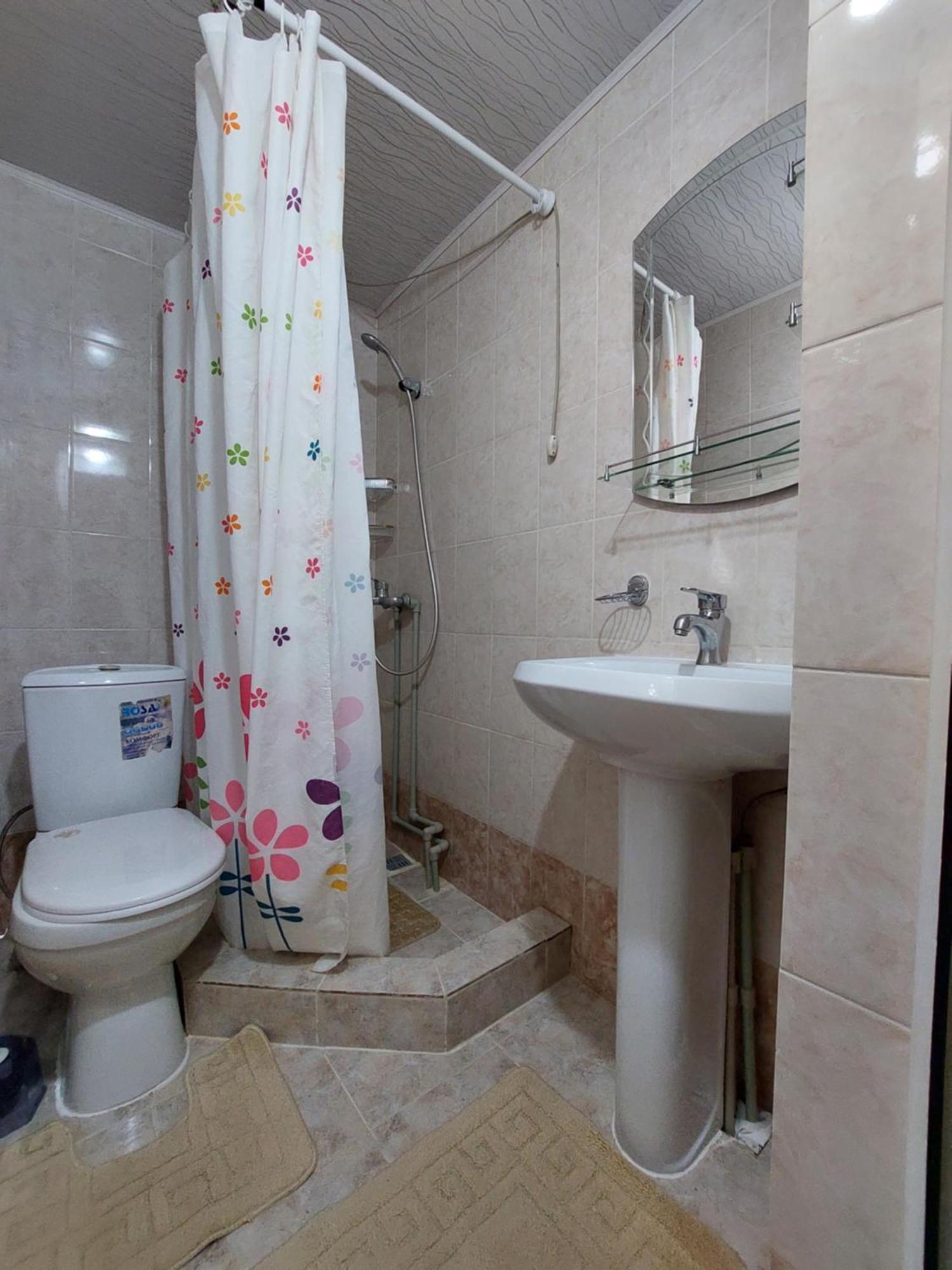 Rahat Guesthouse Jyrgalan Extérieur photo