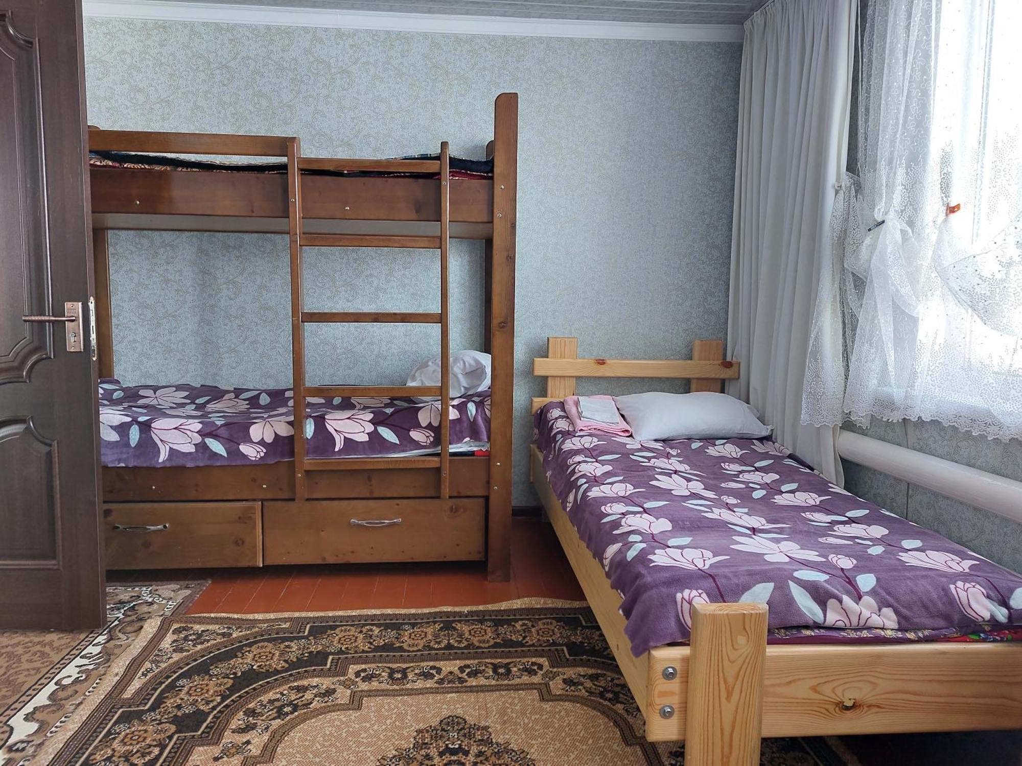 Rahat Guesthouse Jyrgalan Extérieur photo