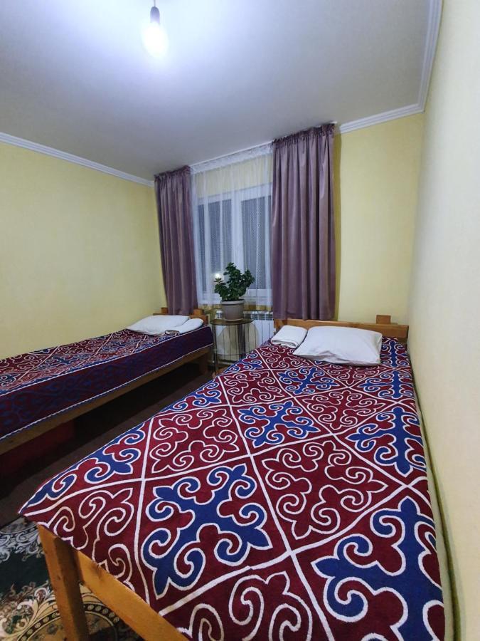 Rahat Guesthouse Jyrgalan Extérieur photo