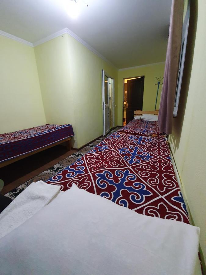 Rahat Guesthouse Jyrgalan Extérieur photo